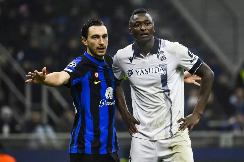Matteo Darmian of F.C. Inter and Umar Sadiq of Real Sociedad during the 6th day of the UEFA Champions League Group D between F.C. Internazionale Milano vs Real Sociedad De Futbol on 12 December 2023 at the San Siro Stadium in Milan, Italy. &#8211; Photo by Icon sport