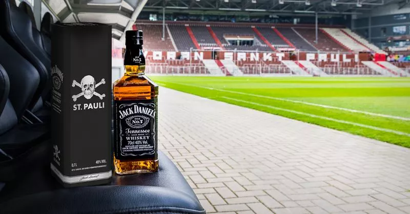 Quand St. Pauli affichait le sponsor Jack Daniel’s sur son maillot