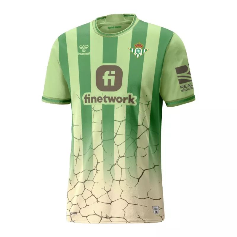 Le Real Betis dévoile un maillot entièrement créé à partir de matériaux recyclés