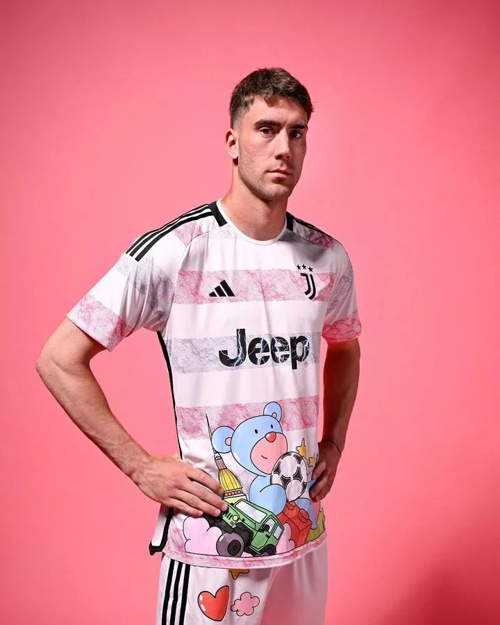 La Juventus dévoile des maillots complètement fous parés de NFT