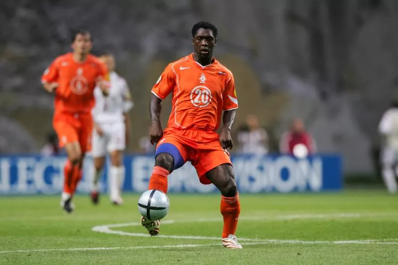 Clarence SEEDORF of Netherlands during the European Championship match between Netherlands and Latvia at Estadio Municipal de Braga, Braga, Portugal on 23 June 2004 ( Photo by Alain Gadoffre / Onze / Icon Sport )    - Photo by Icon Sport