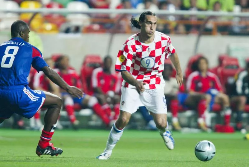 Marcel DESAILLY of France and Dado PRSO of Croatia during the European Championship match between Croatia and France at Estadio Dr. Magalhaes Pessoa, Leiria, Portugal on 17 June 2004 ( Photo by Eric Renard / Onze / Icon Sport )   - Photo by Icon Sport