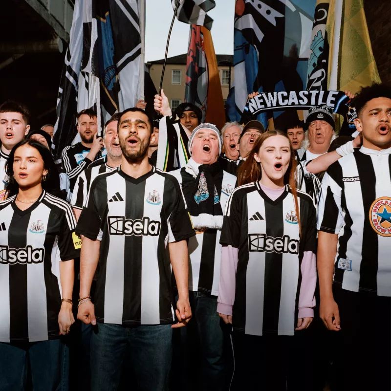 Newcastle rejoint adidas et révèle son nouveau maillot domicile