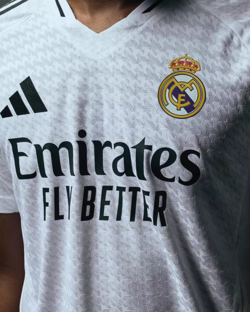 Le Real Madrid présente son nouveau maillot domicile pour la saison 2024-2025