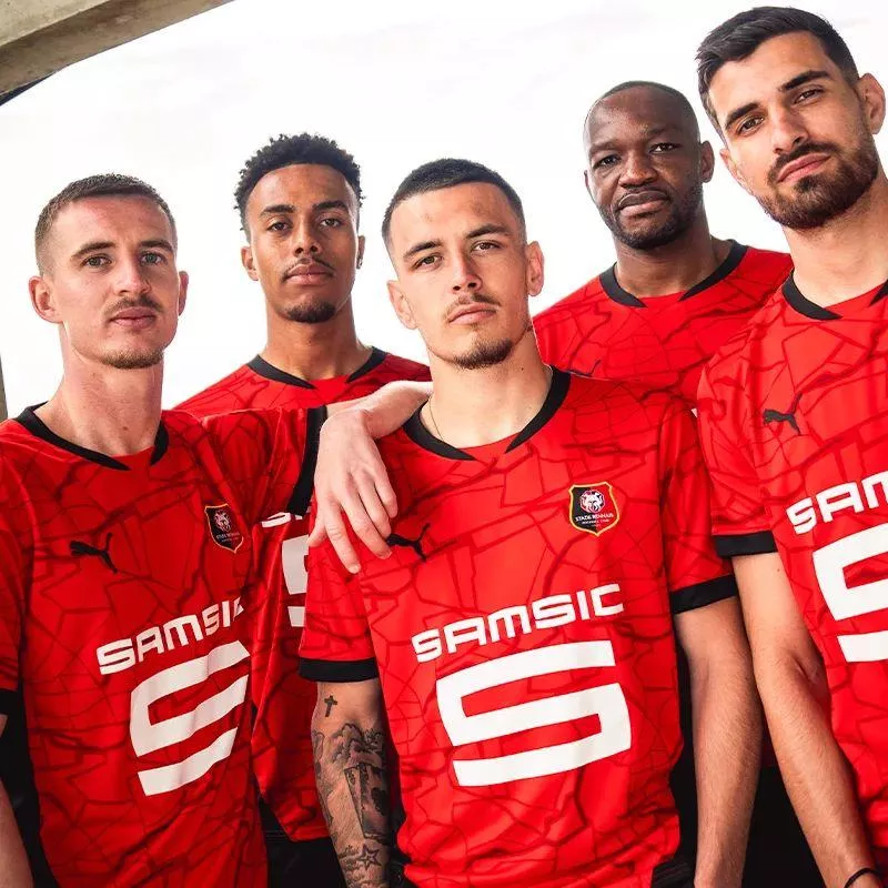 Le Stade rennais devoile son nouveau maillot domicile pour la saison 2024 2025 Degaine