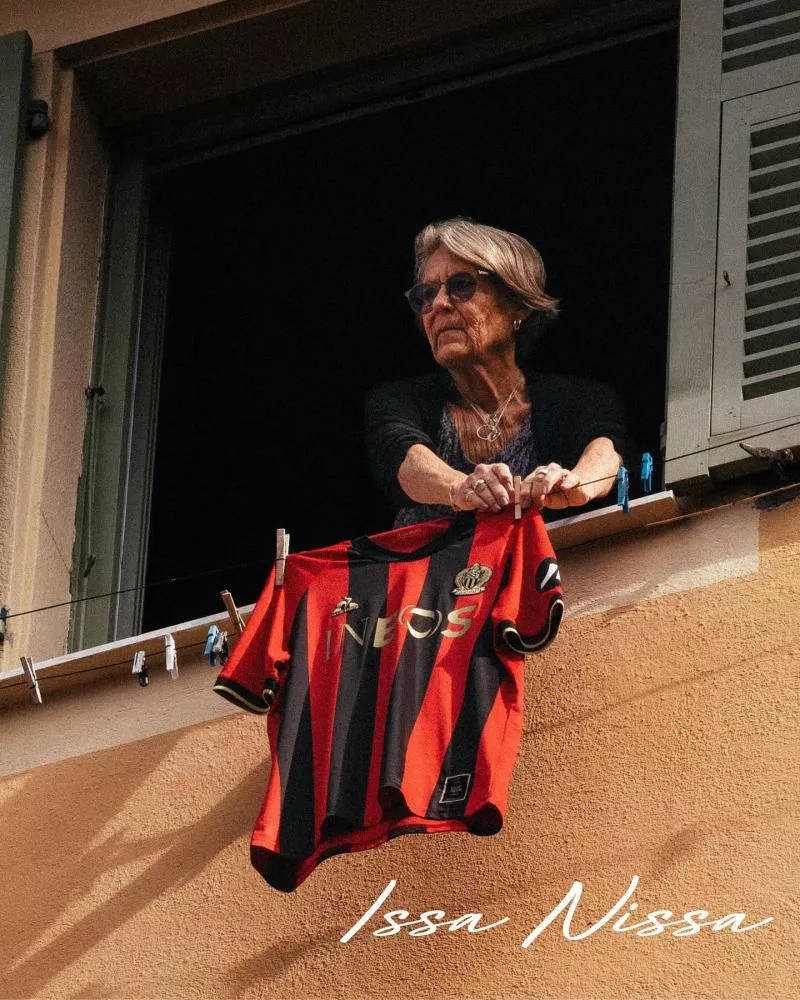 Pour ses 120 ans, l'OGC Nice dévoile son nouveau maillot