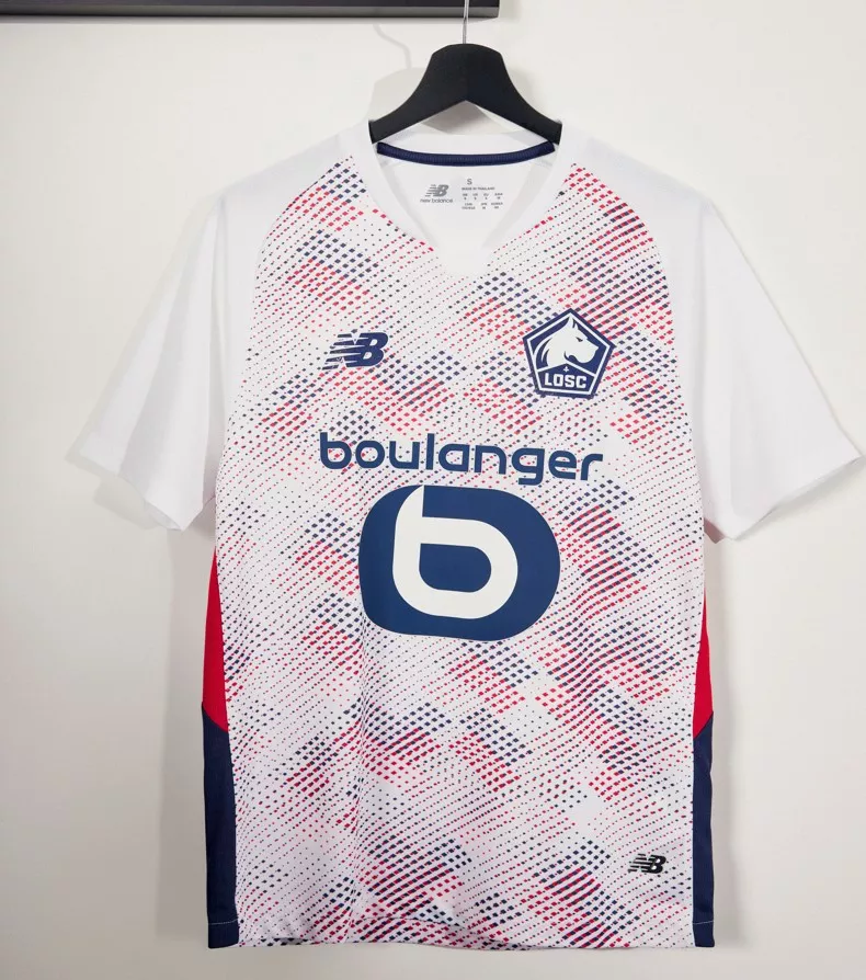 Le LOSC dévoile son nouveau maillot extérieur pour la saison 2024/2025