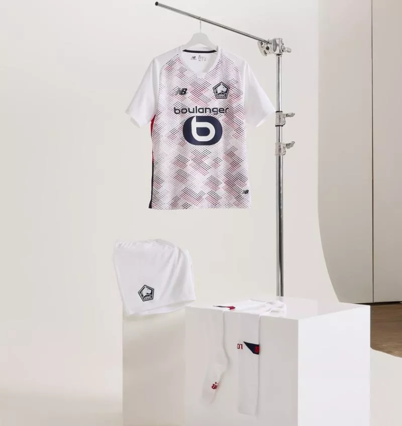 Le LOSC dévoile son nouveau maillot extérieur pour la saison 2024/2025