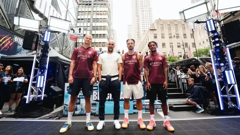 Manchester City révèle son troisième maillot pour la saison 24/25