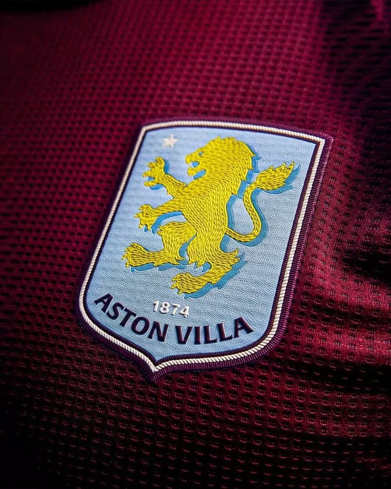 adidas débarque à Aston Villa et révèle le nouveau maillot de la saison 2024-2025