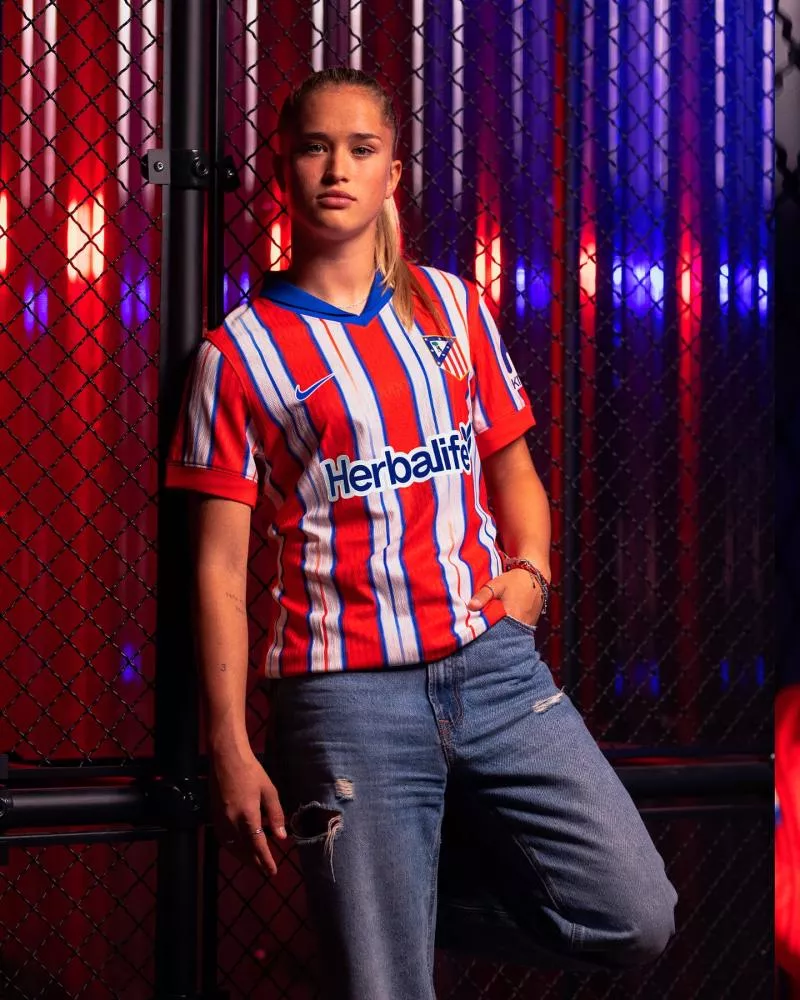 L'Atletico de Madrid lance son nouveau maillot domicile