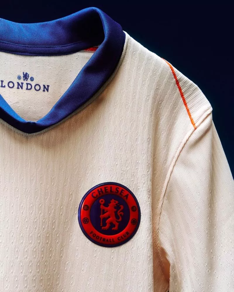 Chelsea dégaine un nouveau maillot extérieur très soigné