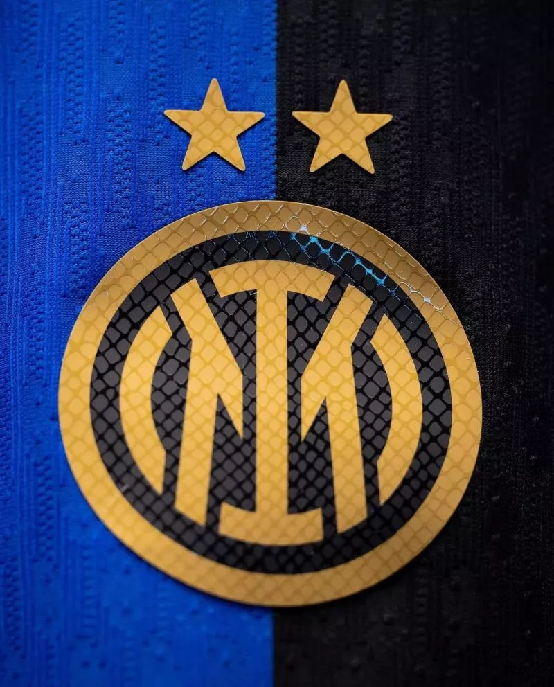 La deuxième étoile débarque sur le nouveau maillot domicile de l'Inter Milan