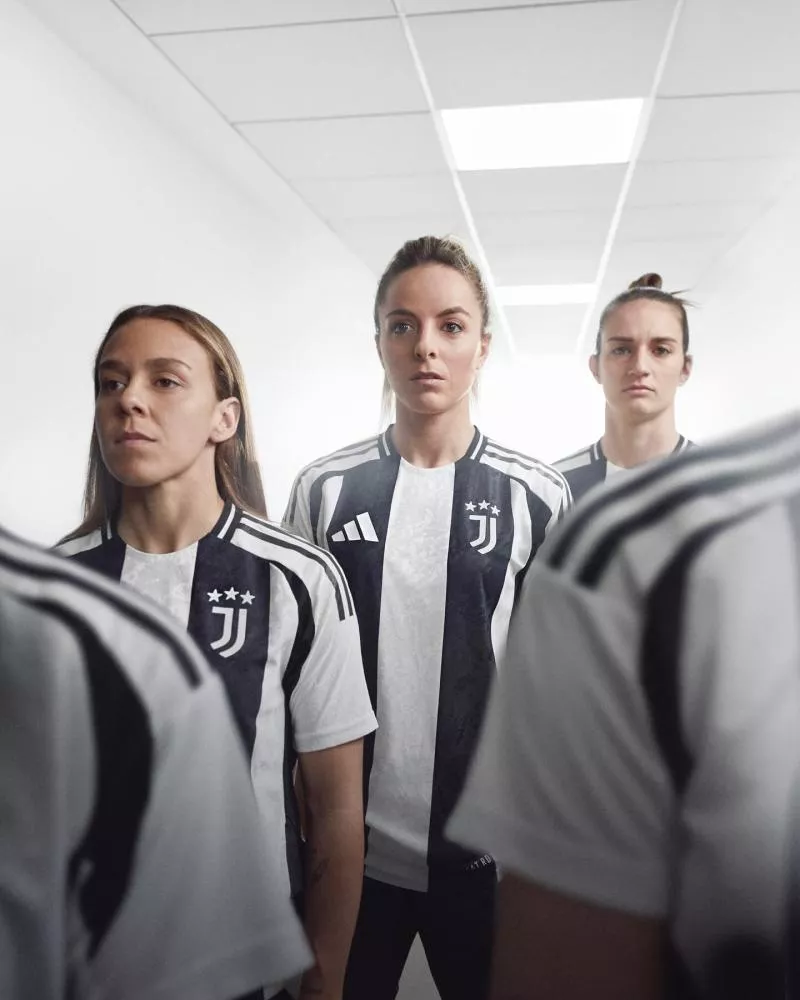 La Juventus s'inspire de la surface lunaire pour son nouveau maillot domicile