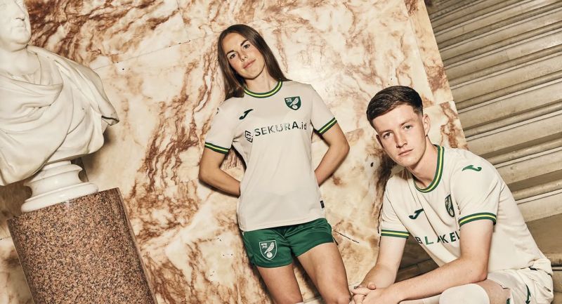 Le troisième maillot de Norwich City est superbe