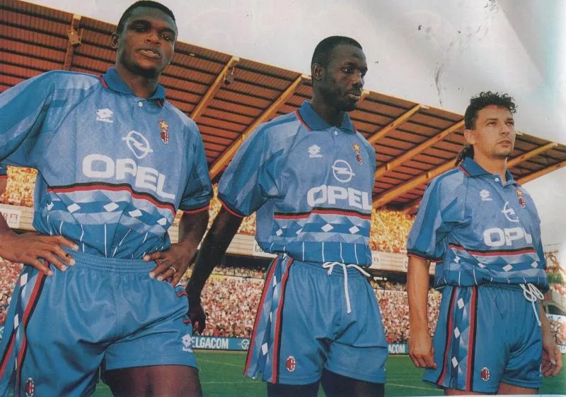 Les 10 maillots les plus bizarres de l’AC Milan