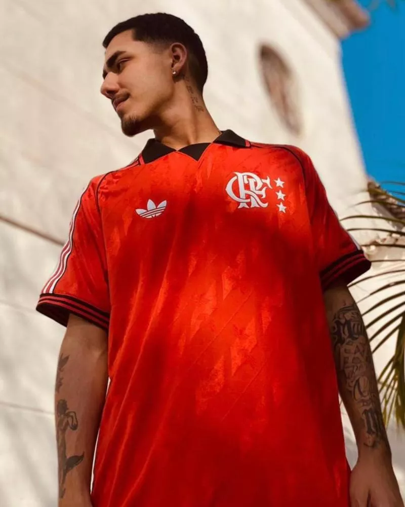 adidas réalise un magnifique maillot rétro pour Flamengo