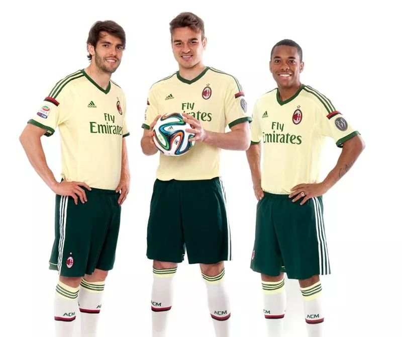 Les 10 maillots les plus bizarres de l’AC Milan