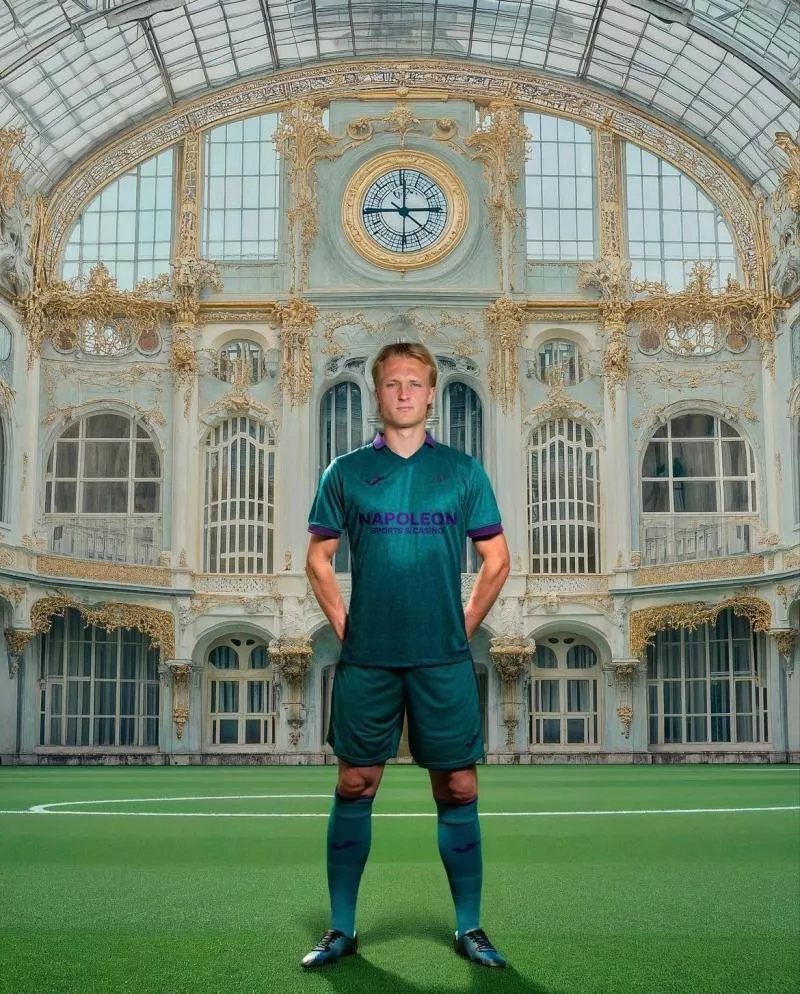 L’Art nouveau inspire le maillot third d’Anderlecht