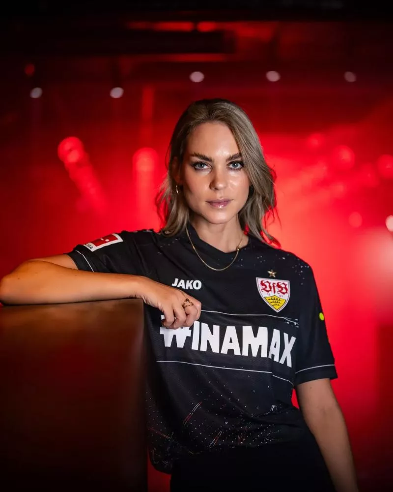 Stuttgart et Jako lancent le nouveau maillot third de la saison 2024-2025