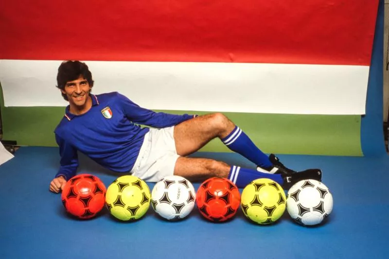 Paolo ROSSI of Italy during photo session during which the player receives the Onze trophy, at Paris, France on 15th November 1982 ( Photo by Gerard Bedeau / Onze / Icon Sport )   - Photo by Icon Sport