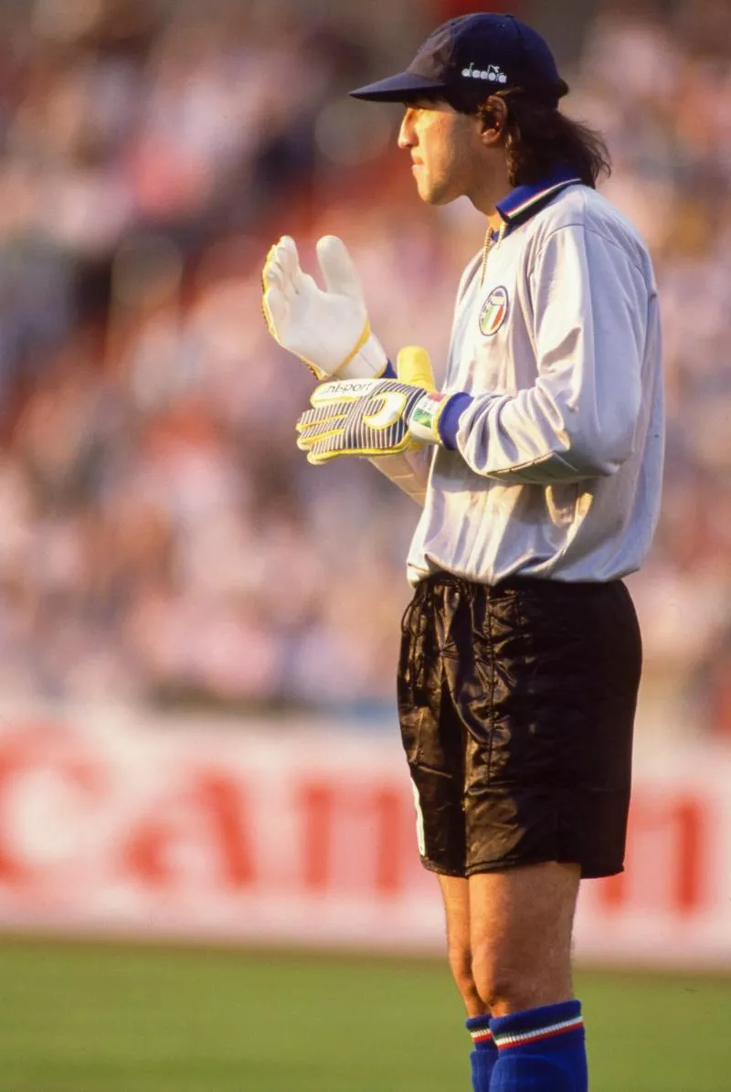 Walter Zenga of Italy during the European Championship match between Italy and Spain at Waldstadion, Frankfurt, Germany on 14 June 1988 ( Photo by Alain de Martignac / Onze / Icon Sport )   - Photo by Icon Sport