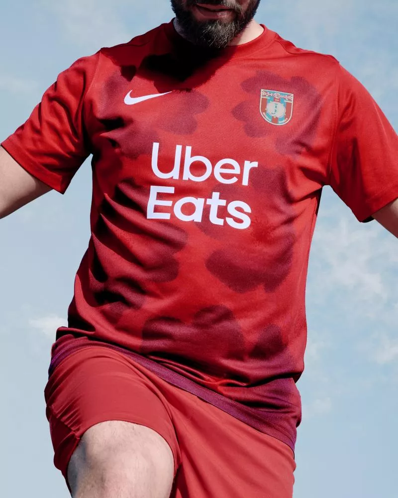 Uber Eats dévoile 50 maillots pour des clubs amateurs