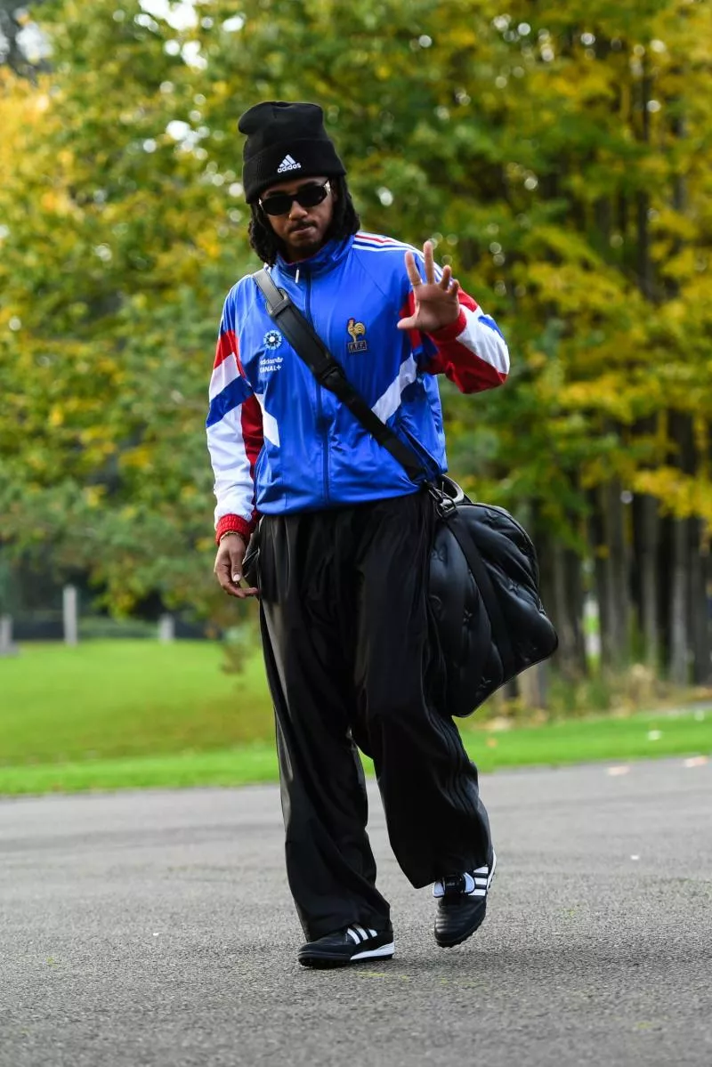 Jules KOUNDÉ of France during arrival of France team at INF Clairefontaine on November 11, 2024 in Clairefontaine, France. (Photo by Emilian Baldow/Icon Sport) &#8211; Photo by Icon Sport