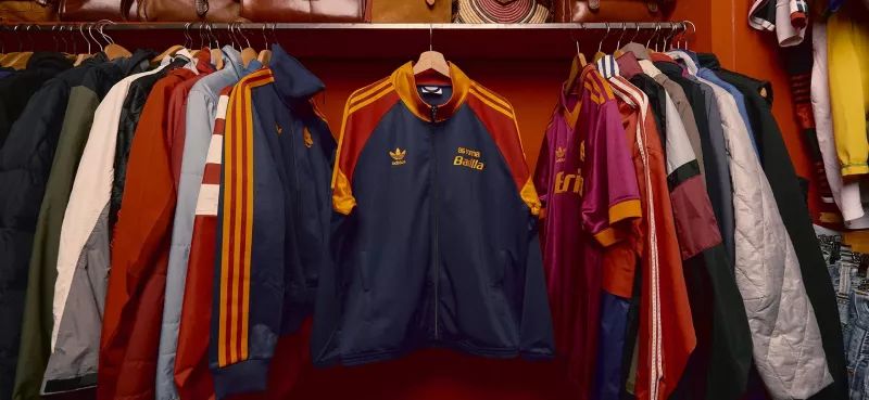 L’AS Roma lance une collection rétro au parfum des années 90