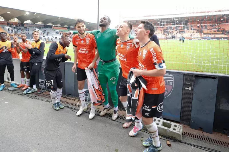 03 Montassar TALBI (fcl) - 38 Yvon-Landry MVOGO NGANOMA (fcl) - 06 Laurent ABERGEL (fcl) during the Ligue 2 BKT match between FC Lorient and En Avant Guingamp at Stade du Moustoir on November 9, 2024 in Lorient, France. (Photo by Loic Baratoux/FEP/Icon Sport)   - Photo by Icon Sport