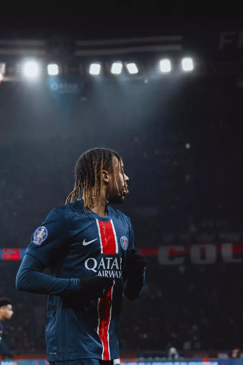 Bradley BARCOLA of PSG during the Ligue 1 McDonald's match between Paris and Lyon at Parc des Princes on December 15, 2024 in Paris, France. (Photo by Kenny Sika/FEP/Icon Sport)   - Photo by Icon Sport