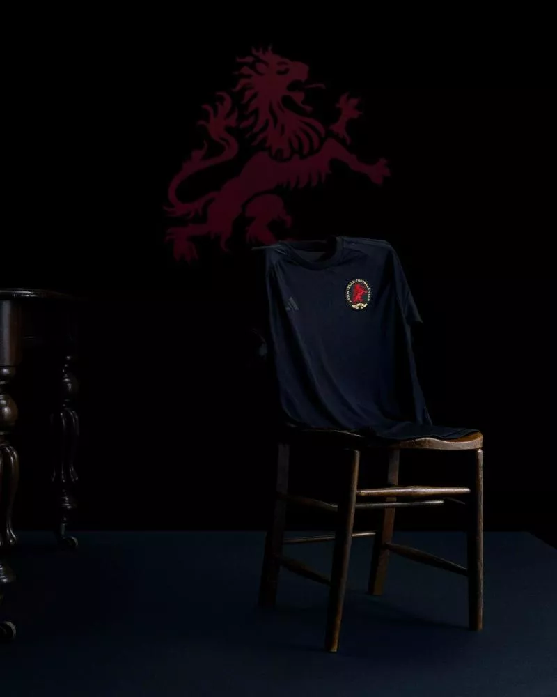 Aston Villa lance un maillot collector pour ses 150 ans !