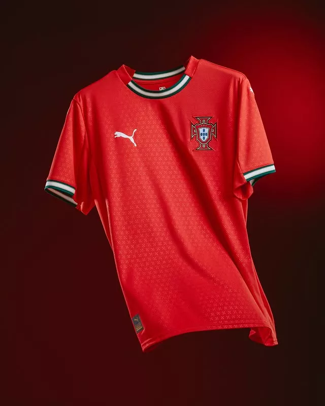 Le Portugal dévoile ses premiers maillots avec PUMA !