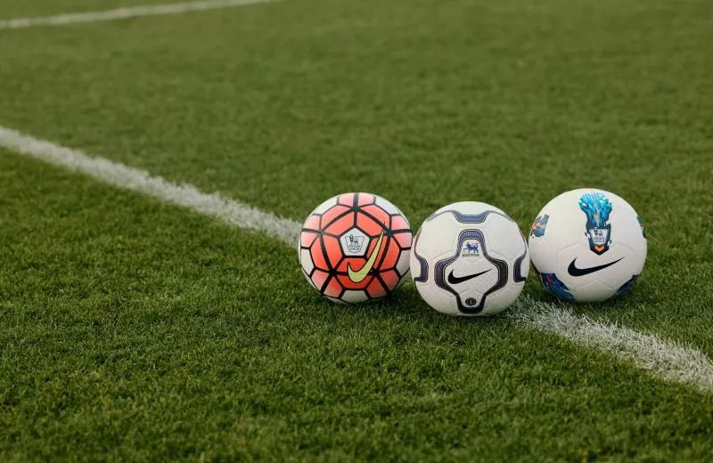 Nike réédite des ballons emblématiques de la Premier League