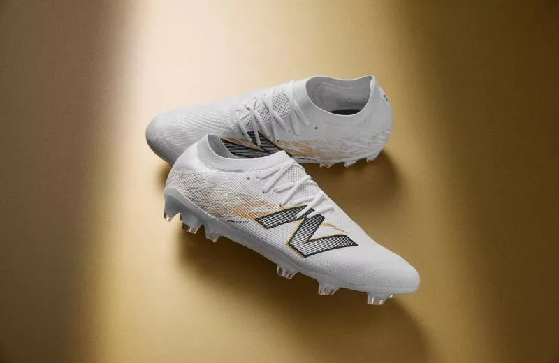 New Balance fête les 10 ans de la Furon avec un modèle anniversaire