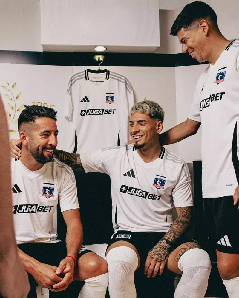 Les nouveaux maillots de Colo-Colo avec adidas