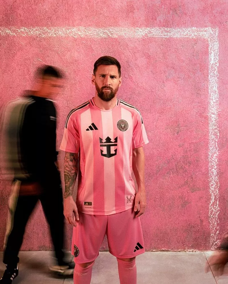 L'Inter Miami rend hommage à Leo Messi sur son nouveau maillot