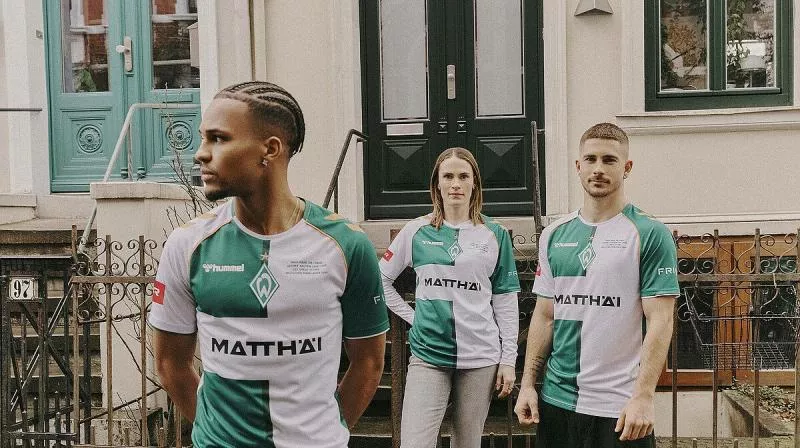 Le Werder Brême rend hommage à Diego avec un maillot spécial