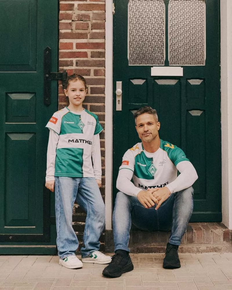 Le Werder Brême rend hommage à Diego avec un maillot spécial