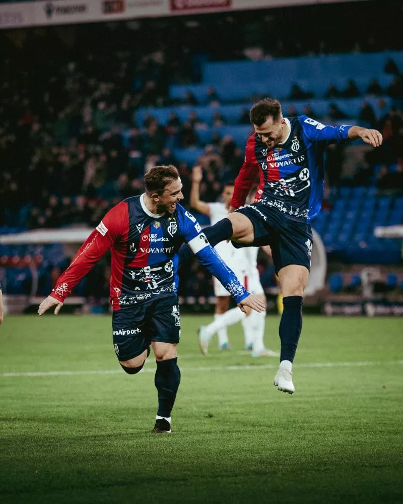 Le FC Bâle sort le maillot le plus fou de l'année pour le Carnaval