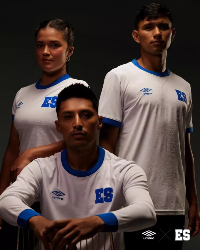 Le Salvador dévoile de nouveaux maillots dans un style old school