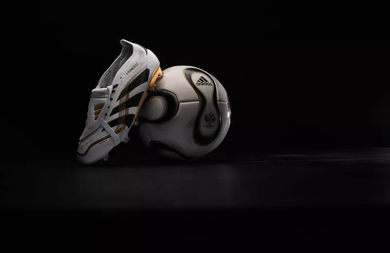 adidas relance le ballon Teamgeist de 2006 autour d’une collection spéciale