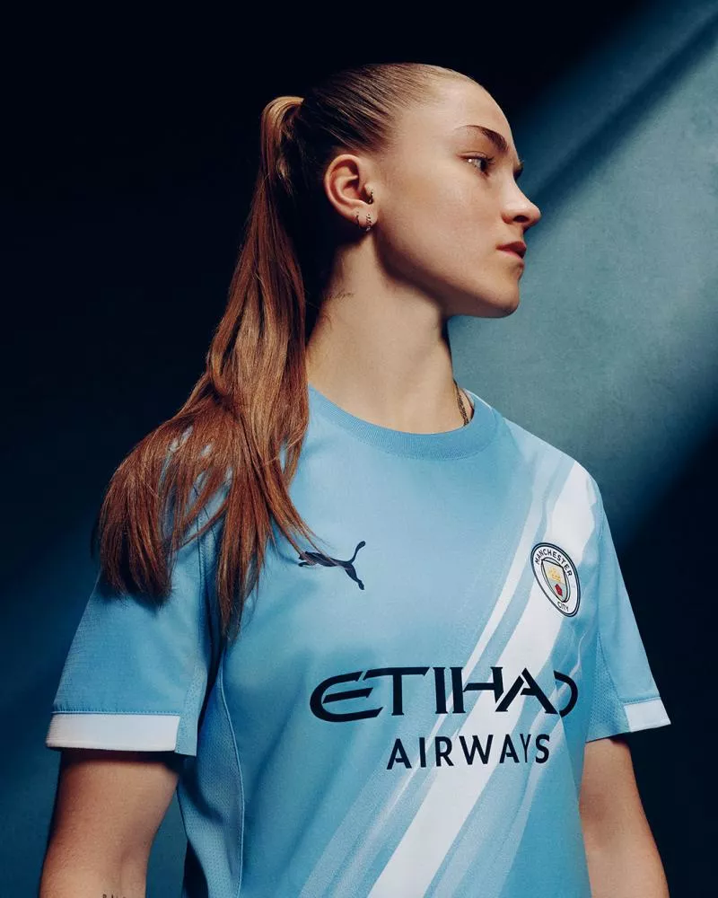 PUMA et Manchester City dévoilent le maillot domicile de la saison 2025/26