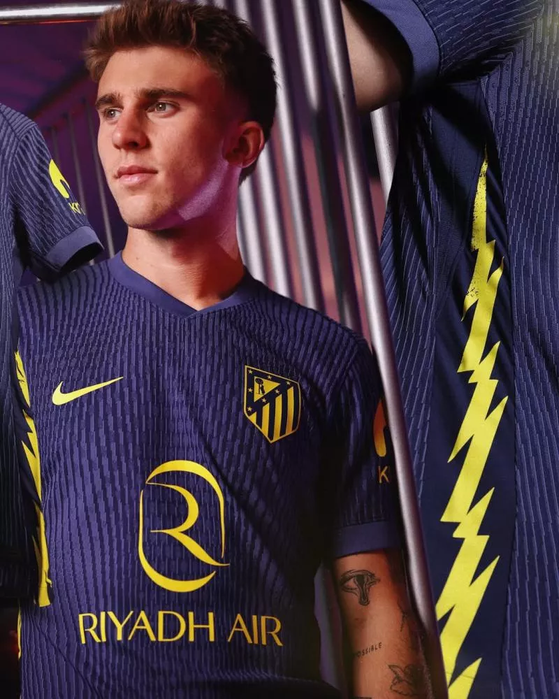 Le nouveau maillot extérieur de l'Atletico s'inspire d'AC/DC