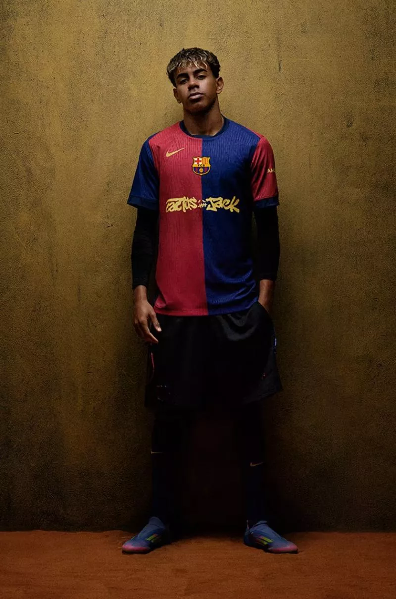 Le FC Barcelone jouera avec un maillot Travis Scott contre le Real Madrid.