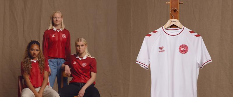 hummel dévoile les nouveaux maillots du Danemark pour l’Euro 2025