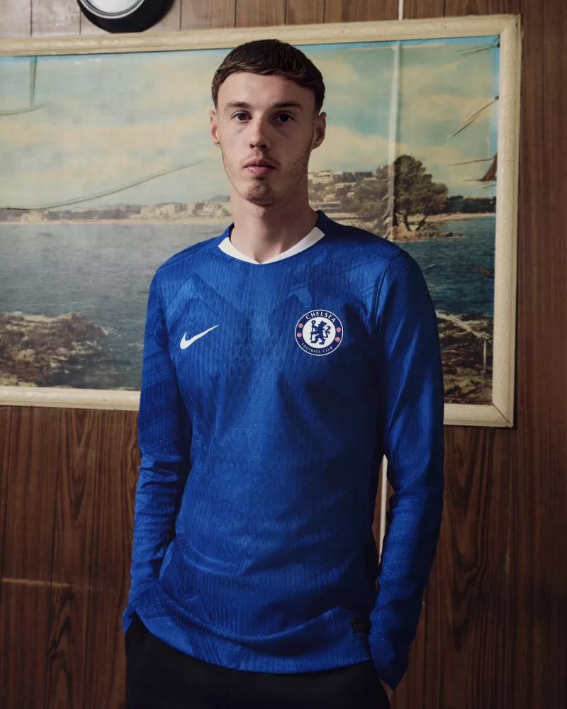 Chelsea revient au classique sur son nouveau maillot domicile
