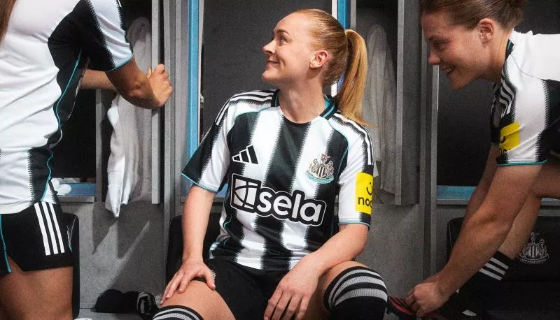 Newcastle lance son nouveau maillot domicile avec adidas