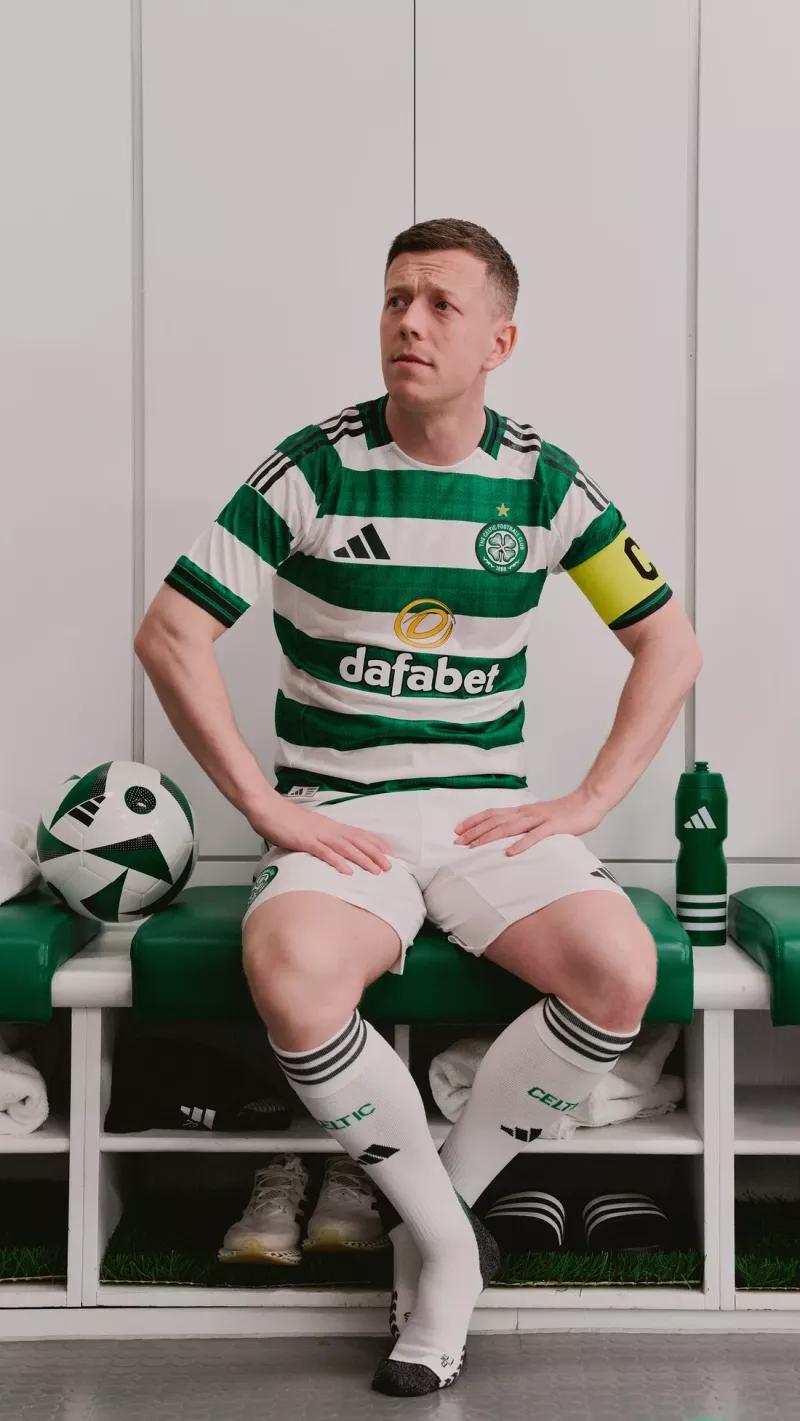 Le Celtic Glasgow dévoile son nouveau maillot domicile pour la saison 2025/2026