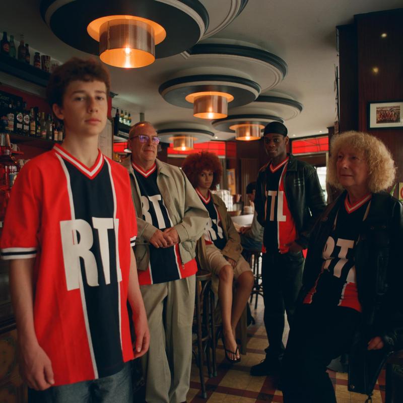 Le PSG réédite son maillot RTL rouge mythique de 1975